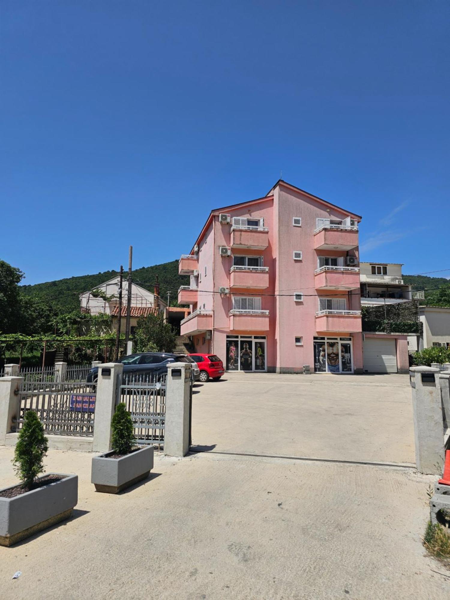 Dom M Apartments Budva Exteriör bild